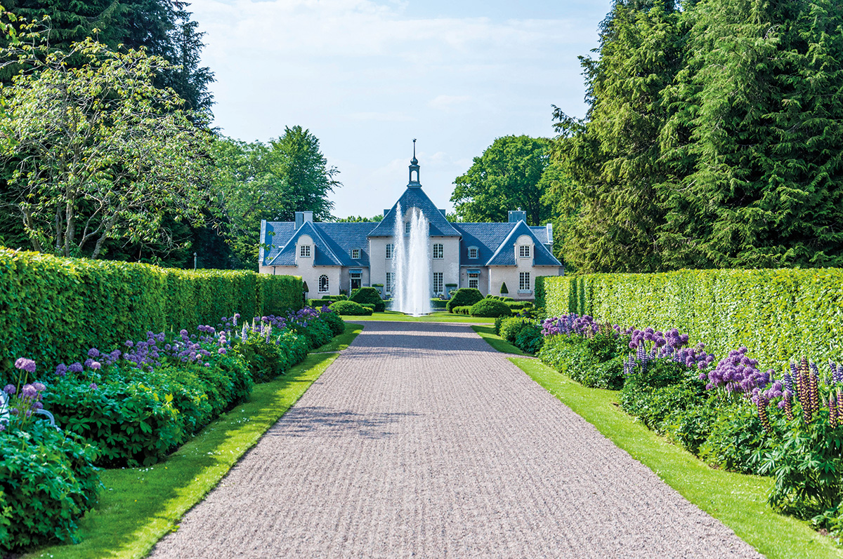 Villa Abelin ligger vackert mitt i parken. Foto Norrviken